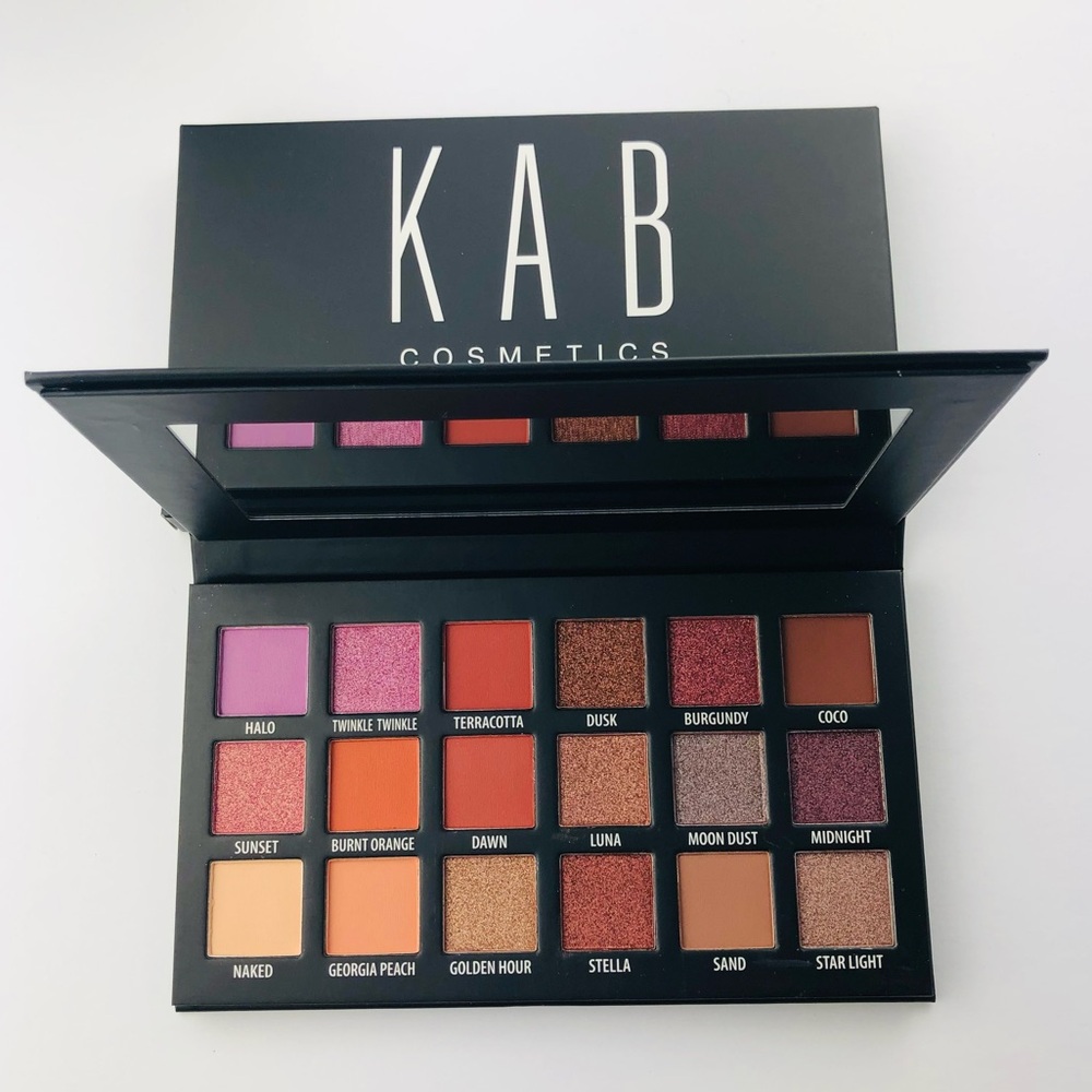 NWT KAB Cosmetics Day + Night Eyeshadow Palette